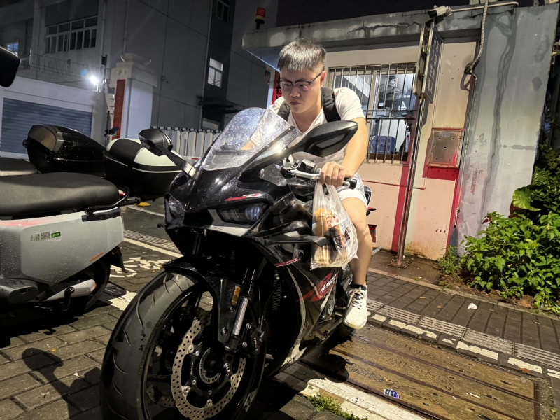 Uhiii的第一张照片--昆明相亲服务中心