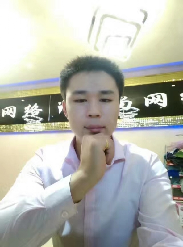 沉默寡言的第一张照片--昆明相亲服务中心