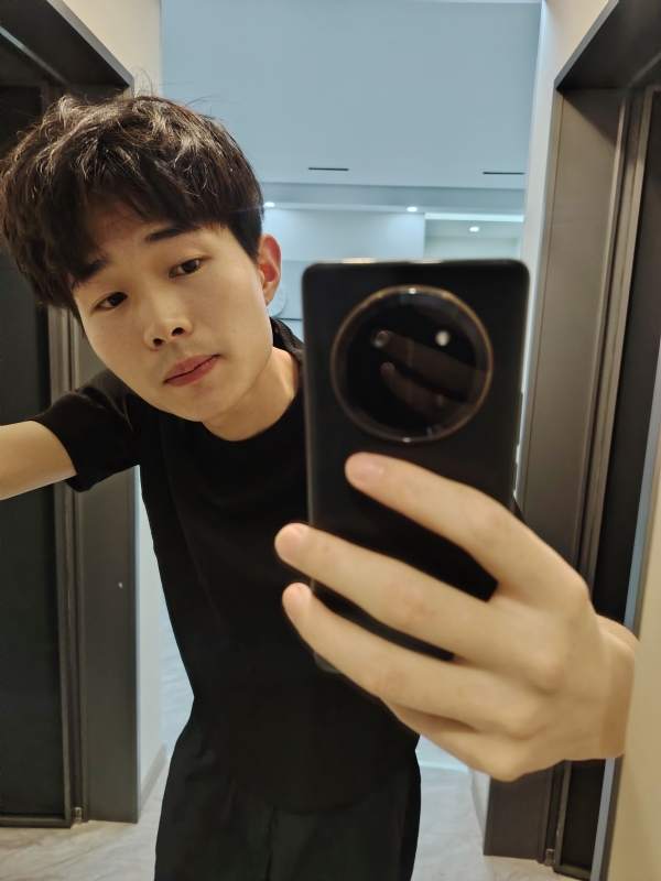 杨苏帝的第二张照片--昆明相亲服务中心