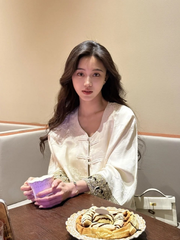 Anna的第二张照片--昆明相亲服务中心