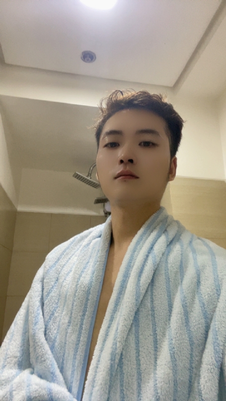 凡尘的第一张照片--昆明相亲服务中心