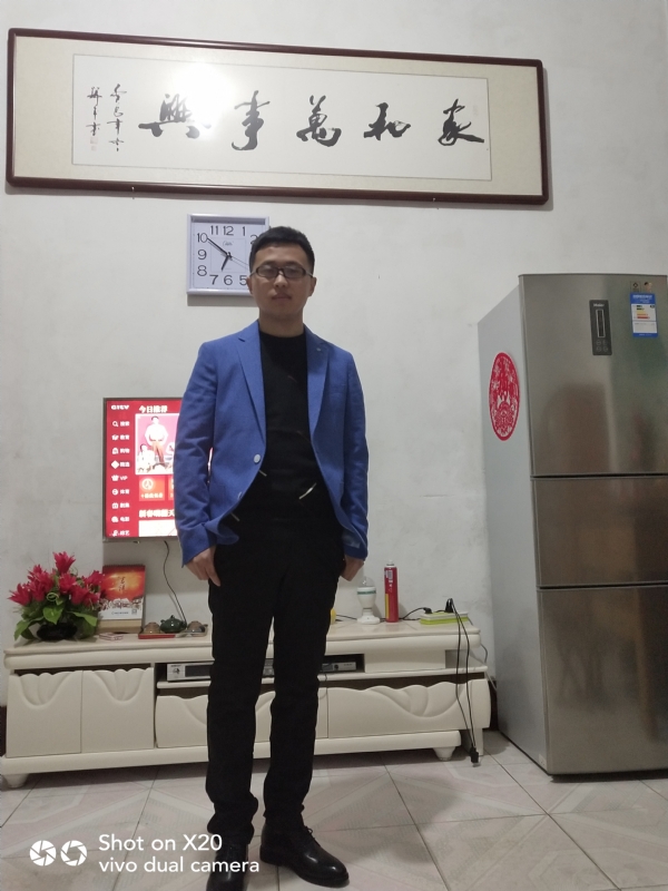 孤独的狼的第一张照片--昆明相亲服务中心