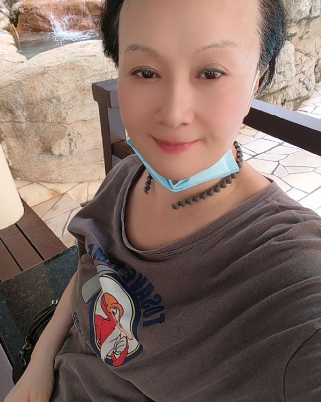 hong的第三张照片--昆明相亲服务中心