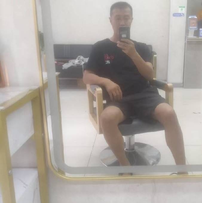 闫杰的第一张照片--昆明相亲服务中心