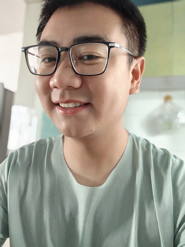 田田向上的第一张照片--昆明相亲服务中心