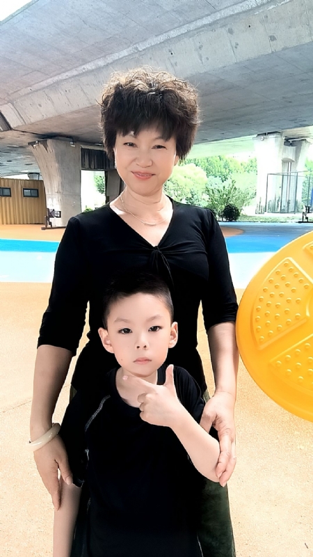 火凤凰的第二张照片--昆明相亲服务中心