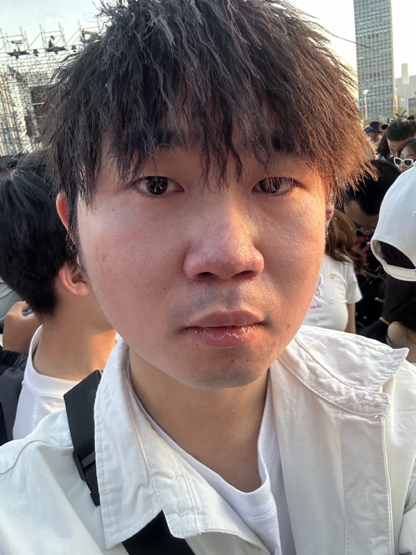 会修电脑的小杨的第一张照片--昆明相亲服务中心