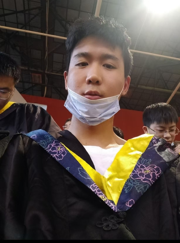 落落大方的第一张照片--昆明相亲服务中心