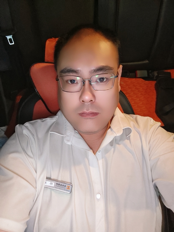 奢望永恒的第一张照片--昆明相亲服务中心