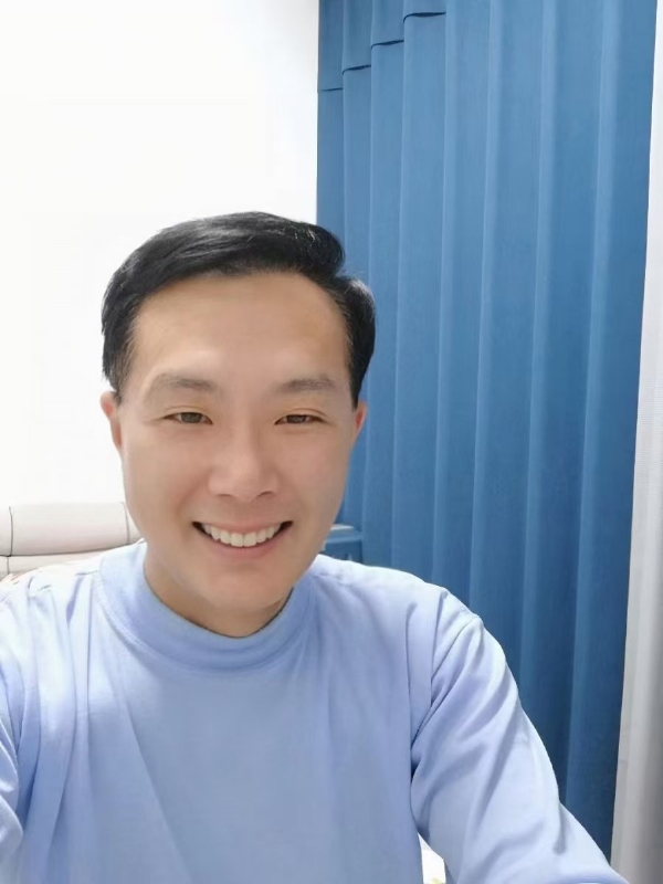 枫叶的第三张照片--昆明相亲服务中心