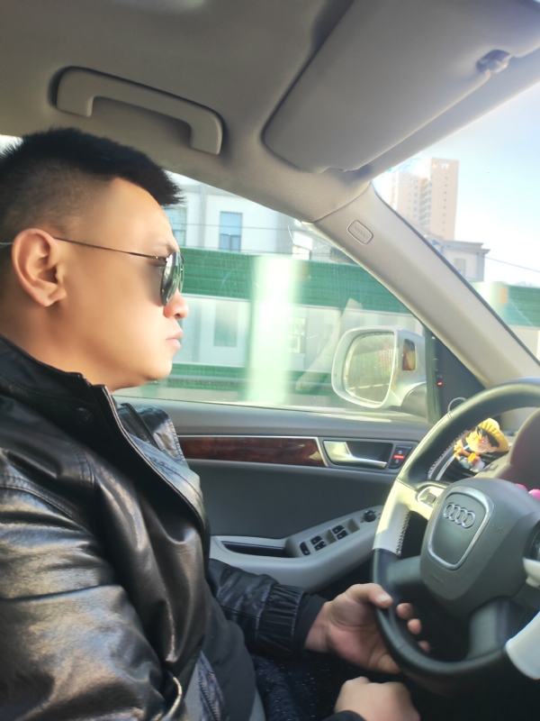 Mr陈的第一张照片--昆明相亲服务中心