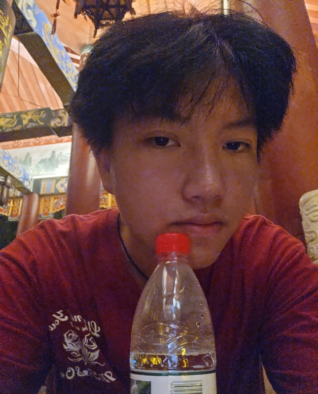 雨豫余的第一张照片--昆明相亲服务中心