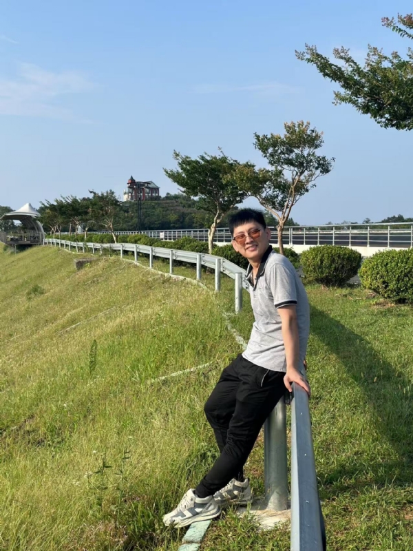 悠人的第一张照片--昆明相亲服务中心