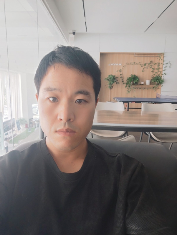 吊挂看风景的第一张照片--昆明相亲服务中心