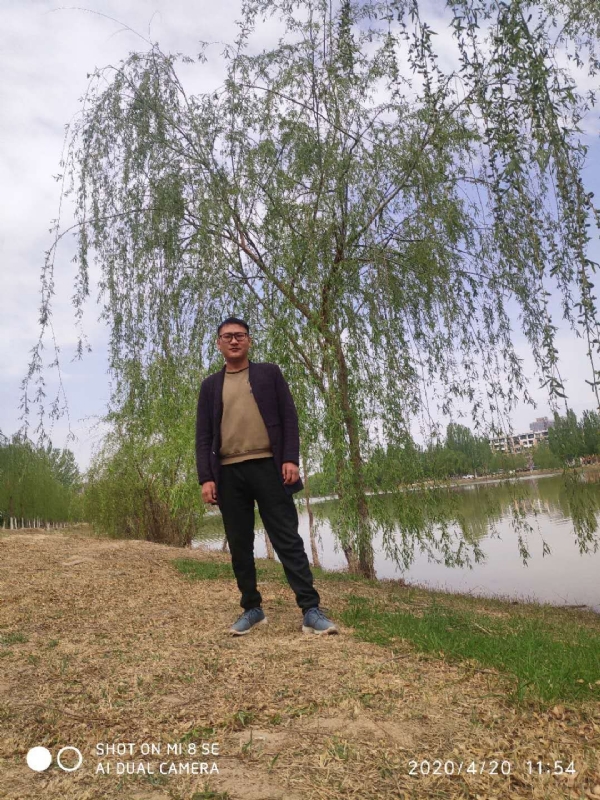 风中的烟头的第一张照片--昆明相亲服务中心