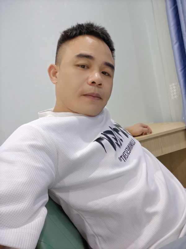 下一站的我的第二张照片--昆明相亲服务中心