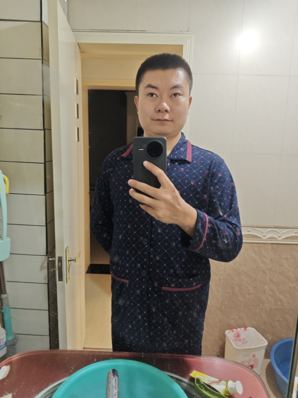 迷迷糊糊的第一张照片--昆明相亲服务中心