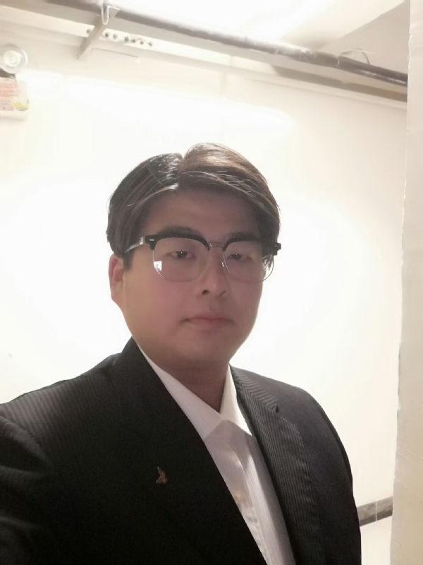 孤独一人的第一张照片--昆明相亲服务中心