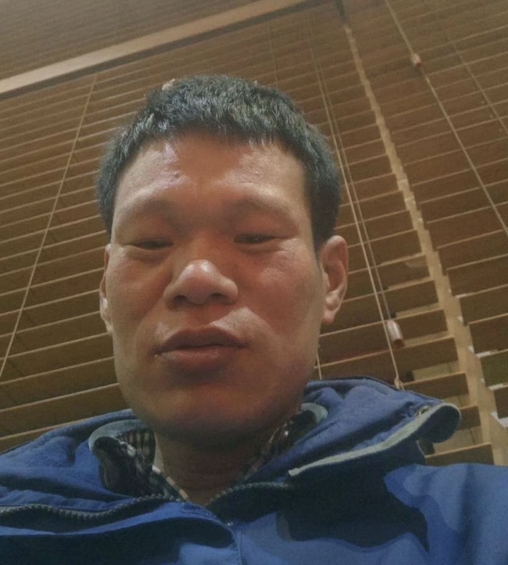 爱你在心口难开的第一张照片--昆明相亲服务中心