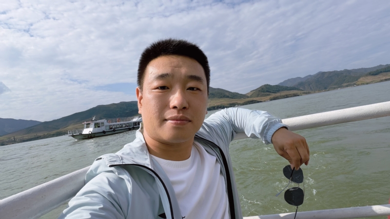 烟花易笑的第四张照片--昆明相亲服务中心