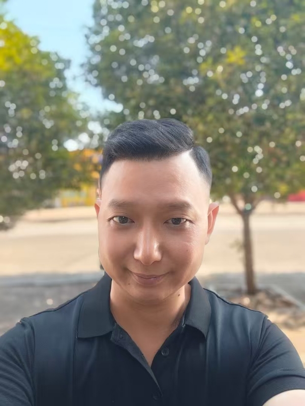 巷子里的猫的第一张照片--昆明相亲服务中心