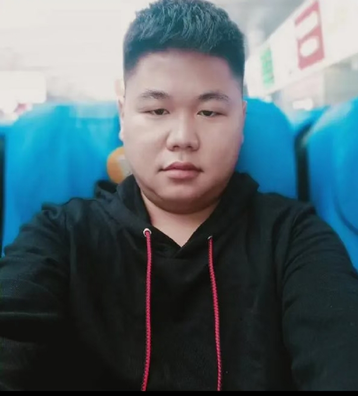 黄斌的第二张照片--昆明相亲服务中心