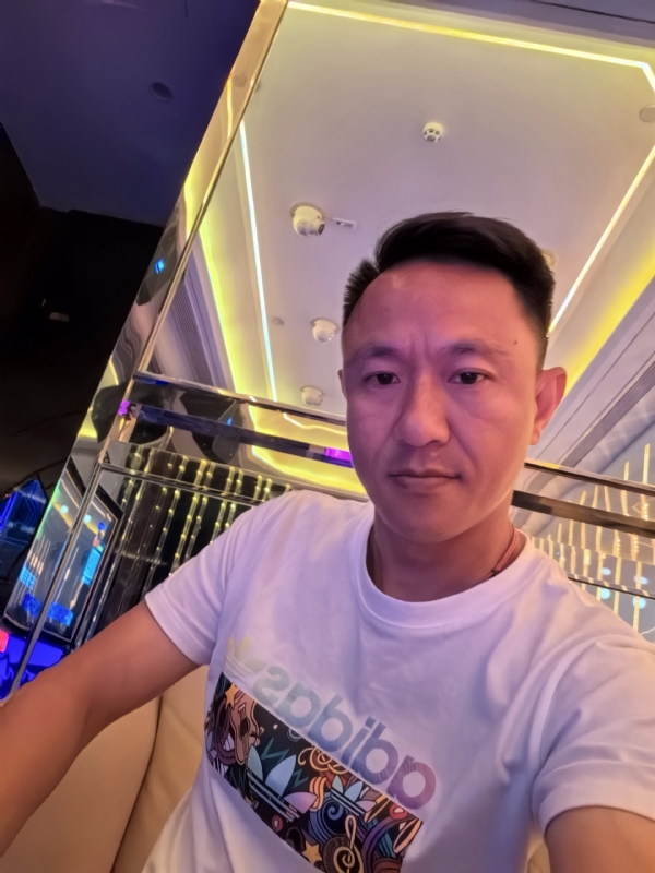 辞岸的第二张照片--昆明相亲服务中心