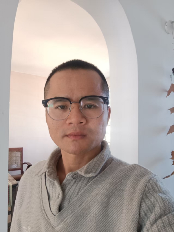 戴戴的第一张照片--昆明相亲服务中心