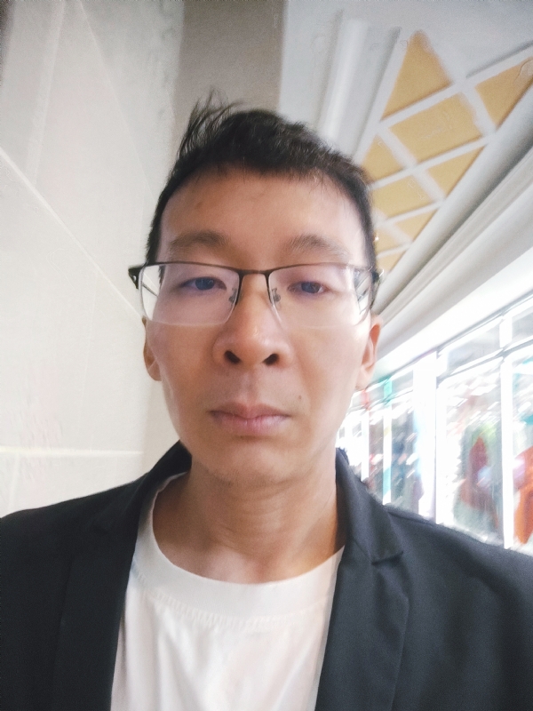 欣欣向荣的第一张照片--昆明相亲服务中心