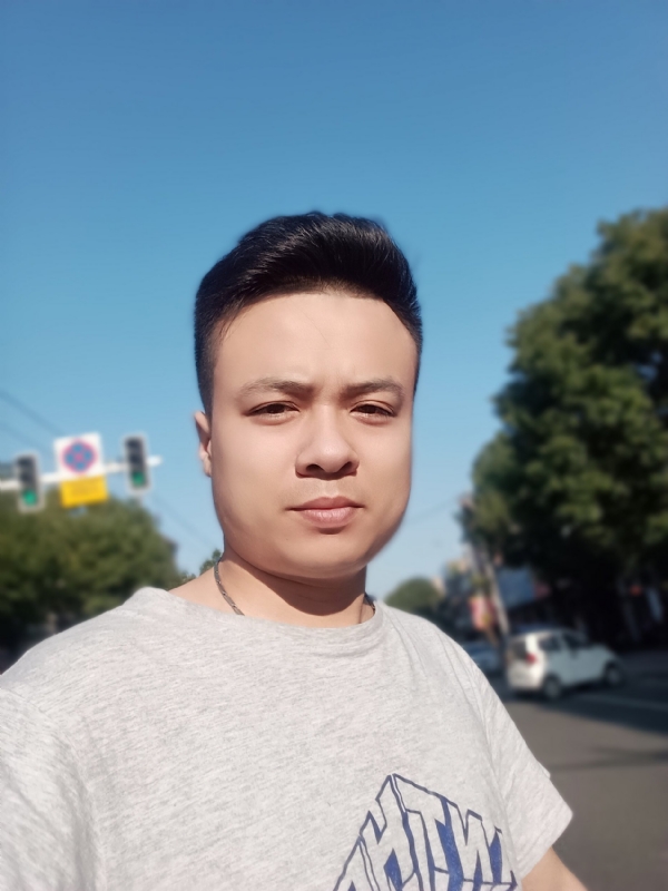 简简单单的第一张照片--昆明相亲服务中心