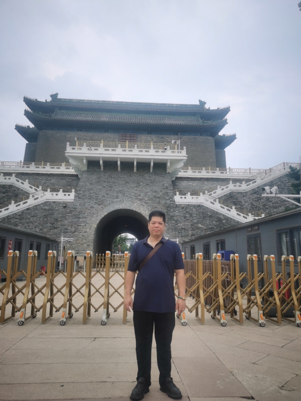 伟哥的第一张照片--昆明相亲服务中心