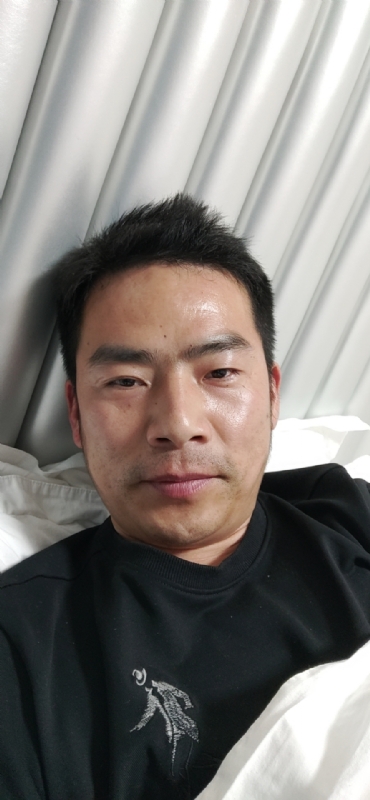 携手共进的第一张照片--昆明相亲服务中心