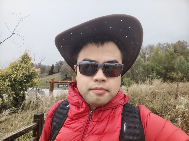 欢乐的笑的第一张照片--昆明相亲服务中心