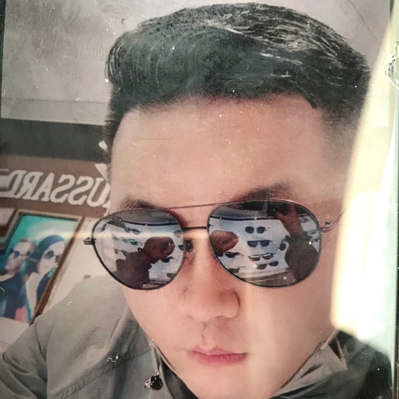 至尊宝的第一张照片--昆明相亲服务中心