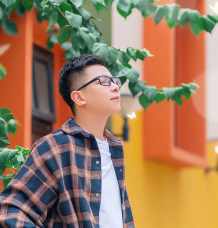 版本之子的第一张照片--昆明相亲服务中心